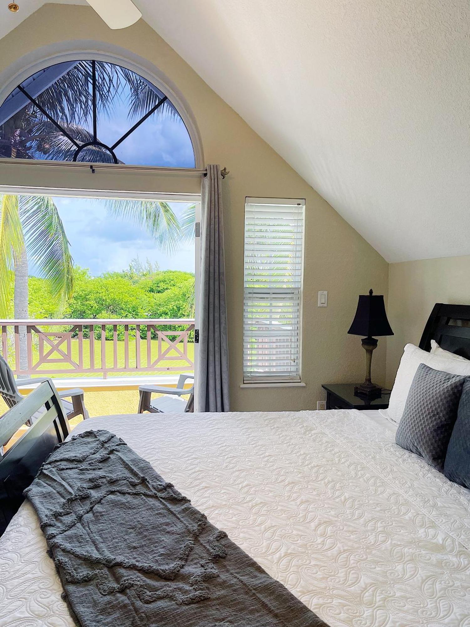 Shangri-La Boutique Bed & Breakfast West Bay Luaran gambar