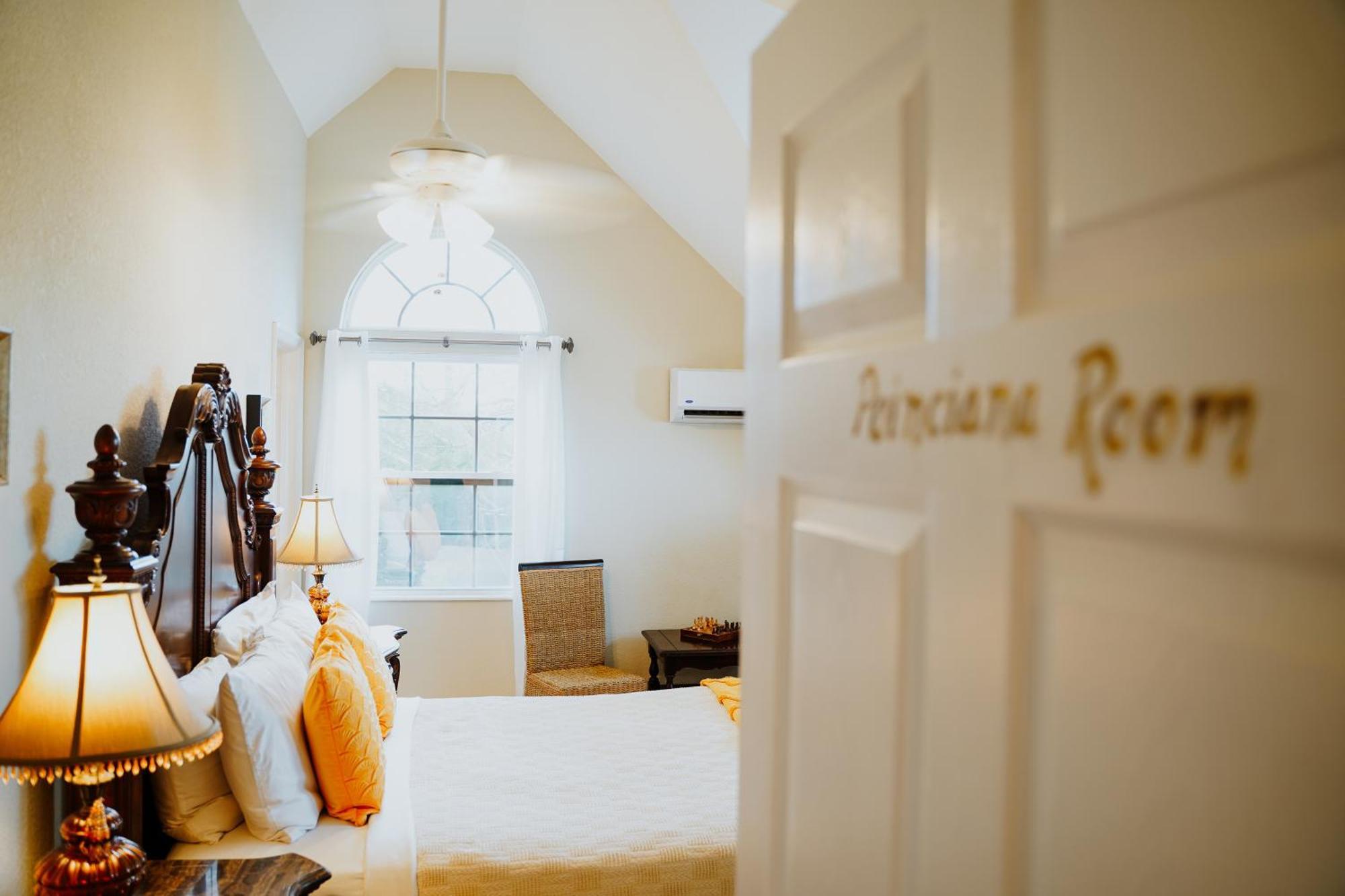 Shangri-La Boutique Bed & Breakfast West Bay Luaran gambar