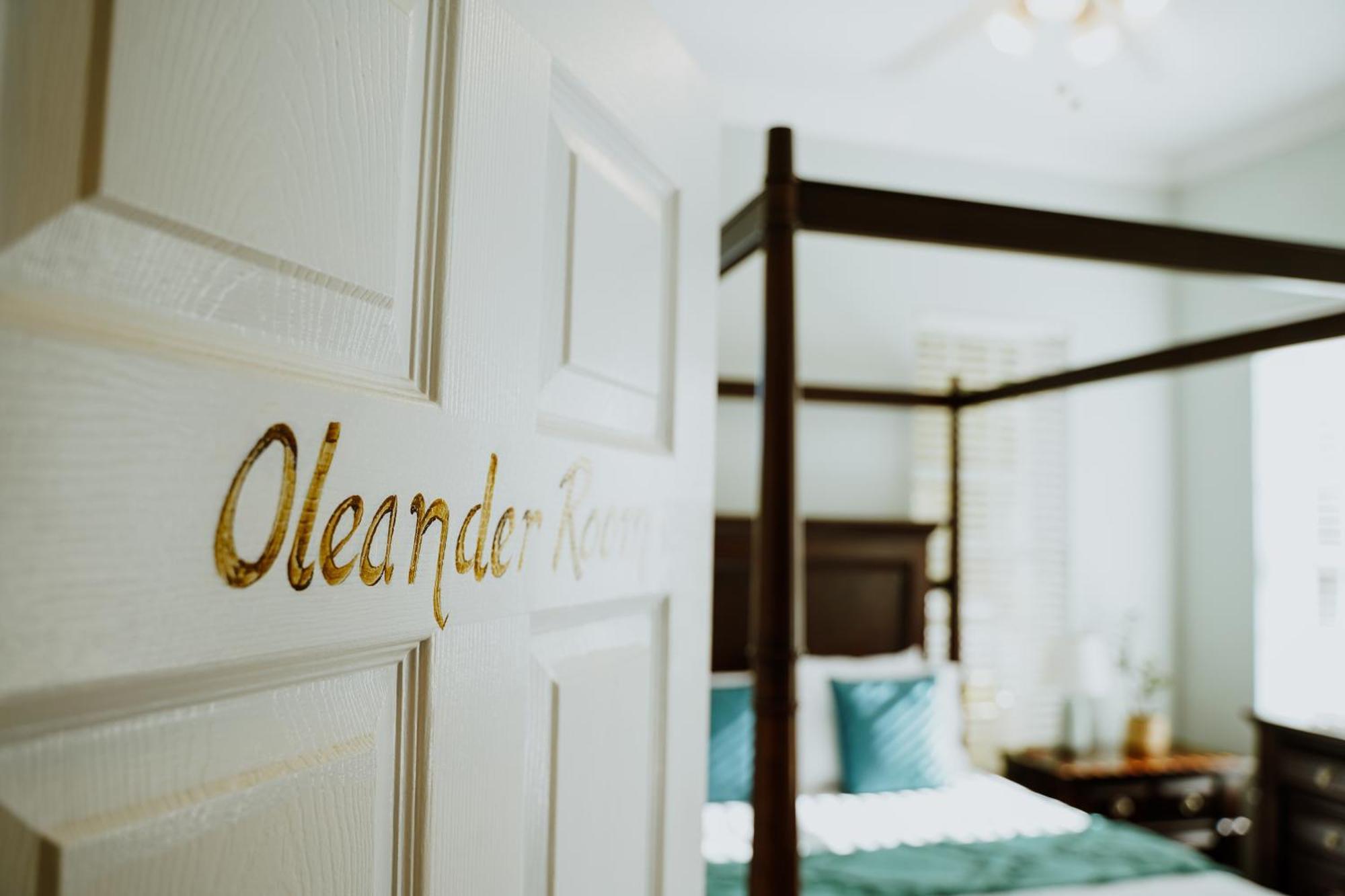 Shangri-La Boutique Bed & Breakfast West Bay Luaran gambar
