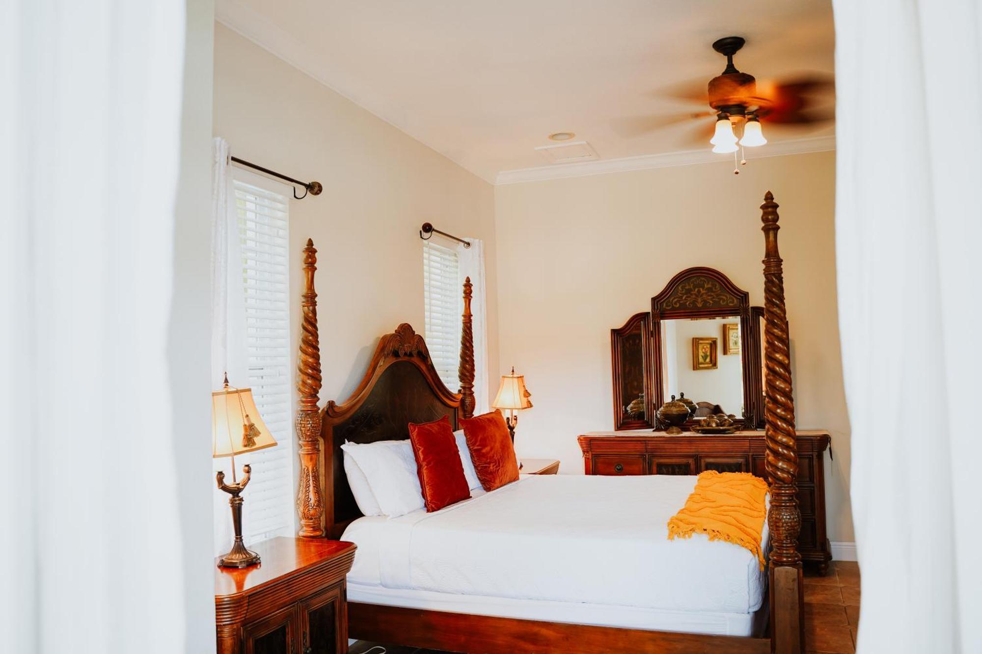 Shangri-La Boutique Bed & Breakfast West Bay Luaran gambar
